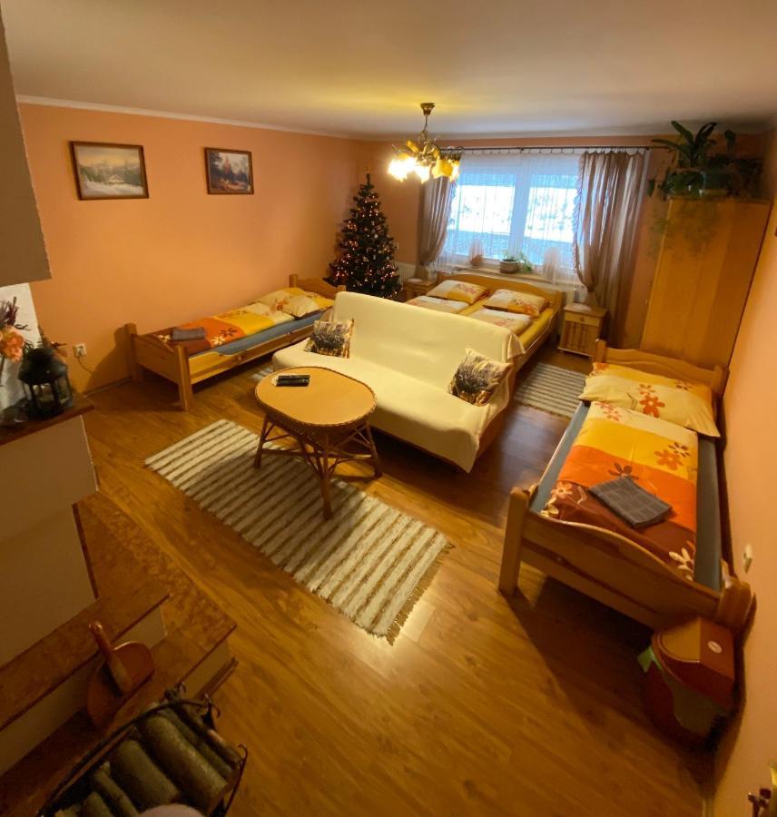 Privat U Zdenky Hotel Tvrdosin Bagian luar foto