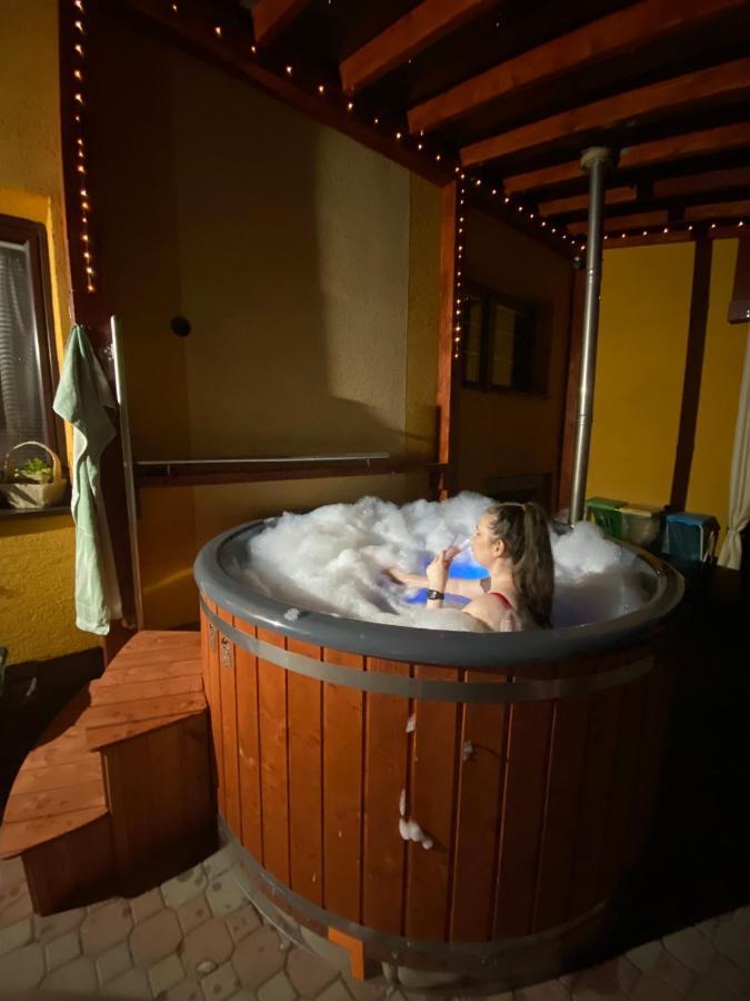 Privat U Zdenky Hotel Tvrdosin Bagian luar foto