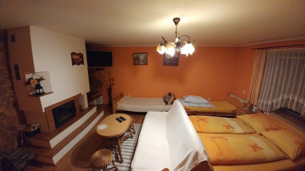 Privat U Zdenky Hotel Tvrdosin Bagian luar foto
