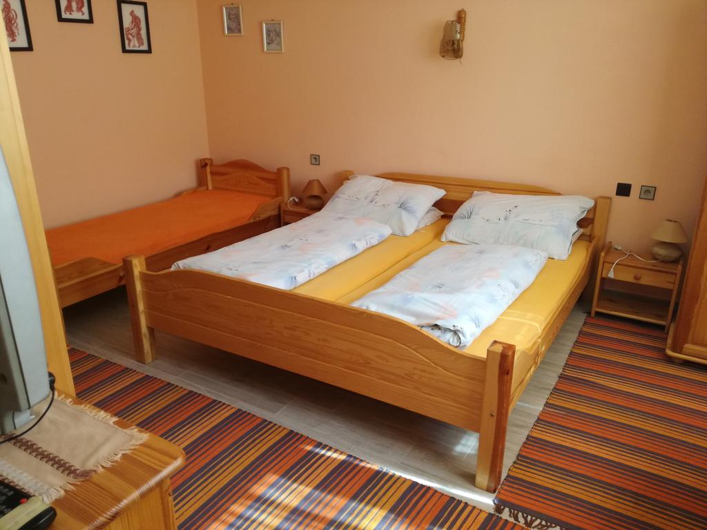 Privat U Zdenky Hotel Tvrdosin Bagian luar foto