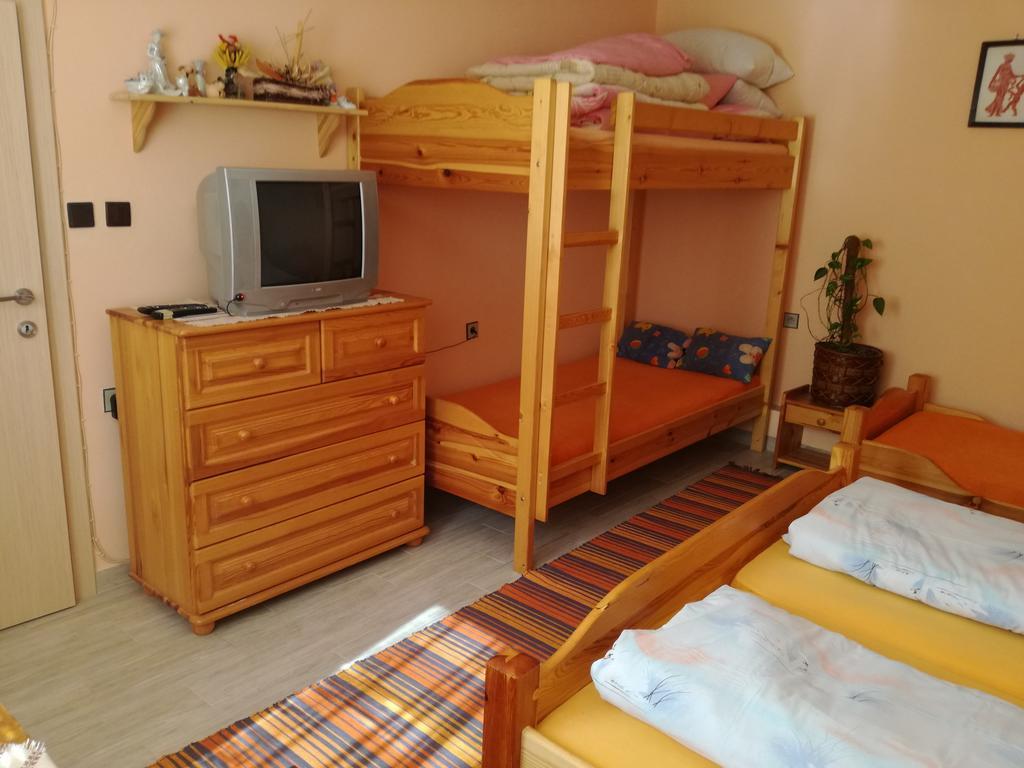Privat U Zdenky Hotel Tvrdosin Bagian luar foto