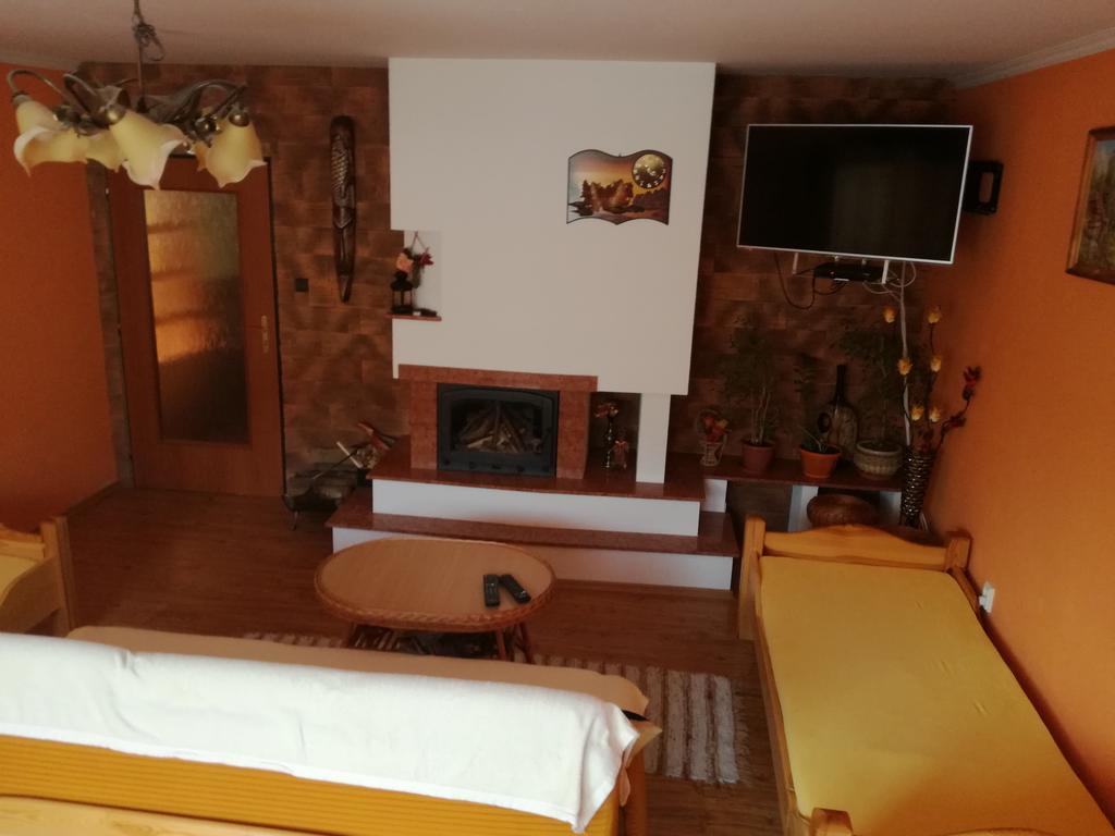 Privat U Zdenky Hotel Tvrdosin Bagian luar foto