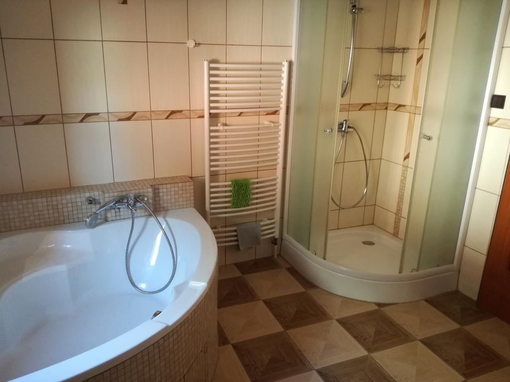 Privat U Zdenky Hotel Tvrdosin Bagian luar foto